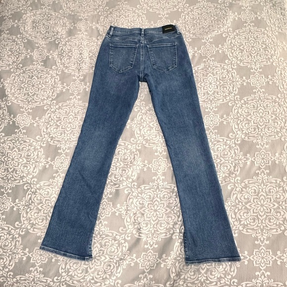 Express Jeans Womens 8R Skyscraper Mid Rise Boot Cut Medium Wash Blue EEUC$80 - Picture 4 of 11
